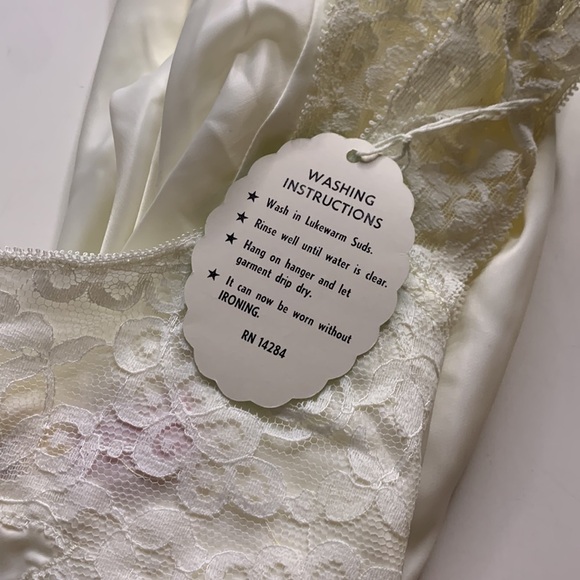 Vintage new with tag lady Lynne stretch lace slip dress ivory 32 medium - Picture 9 of 9